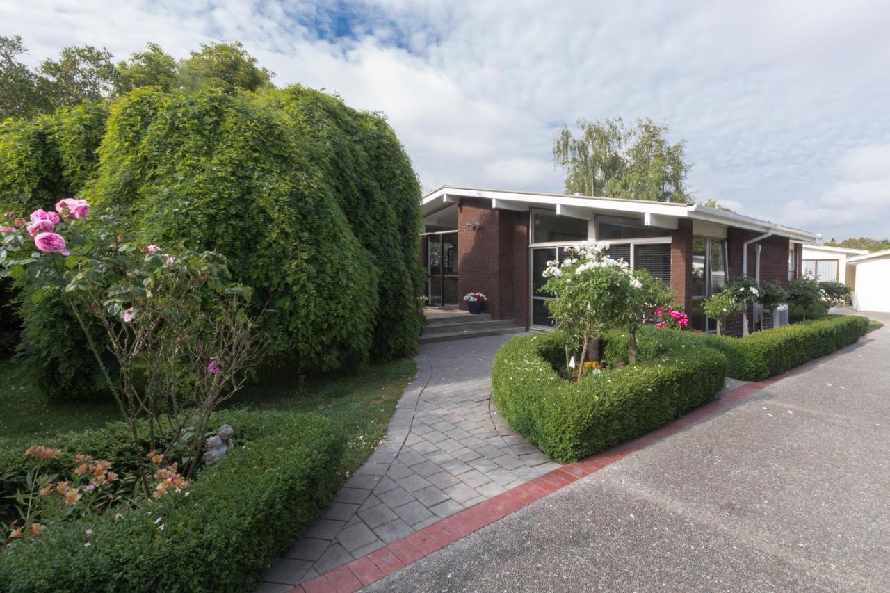 Quiet Boutique Generous Breakfast Hotel Palmerston North Exterior photo